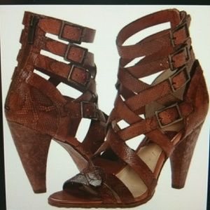 🌸HOST PICK🌸Frye like NEW sexy sandals